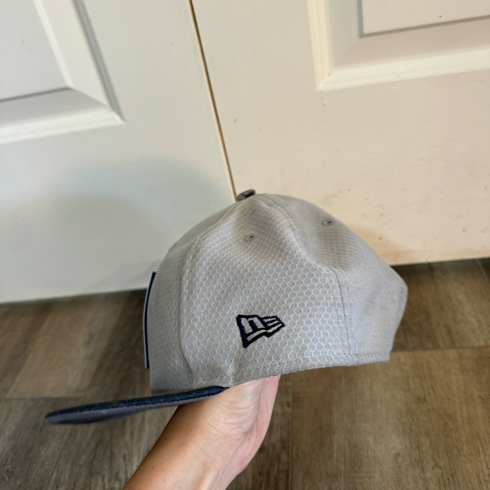 Red Bull Racing Team Hat - Picture 2 of 5